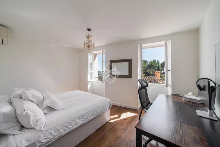 Image No.7-3 Bed House for sale