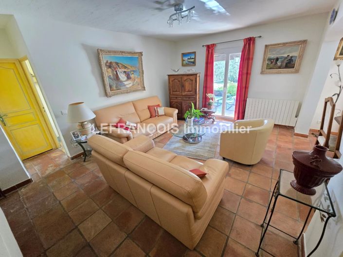 Image No.12-3 Bed House for sale