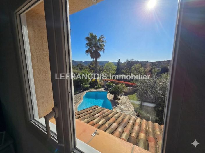 Image No.14-3 Bed House for sale