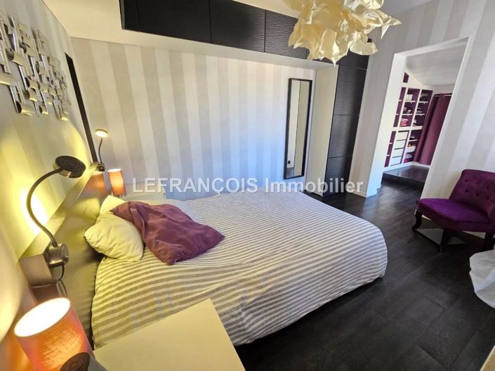 Image No.10-4 Bed House for sale