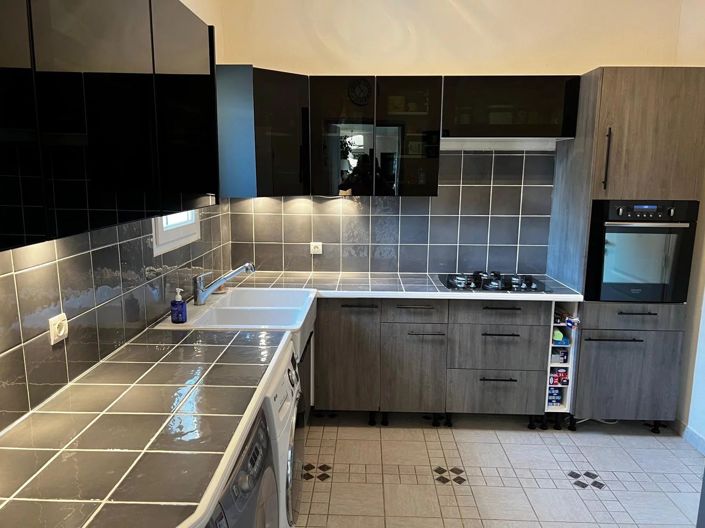 Image No.4-8 Bed House for sale