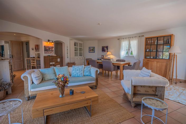 Image No.15-5 Bed House for sale