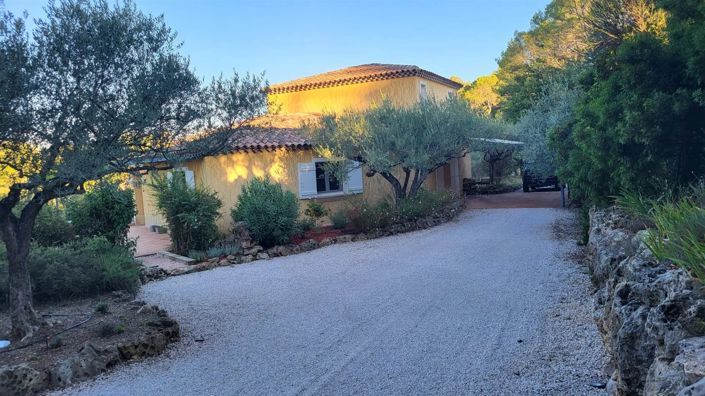 Image No.24-5 Bed House for sale