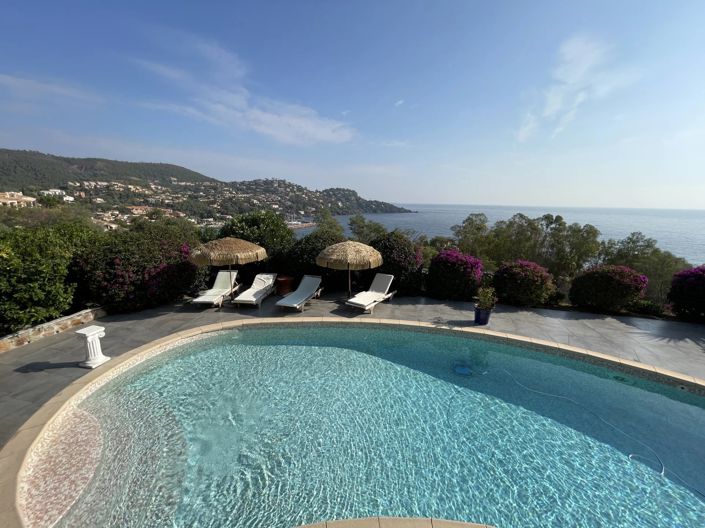 Image No.21-4 Bed House for sale