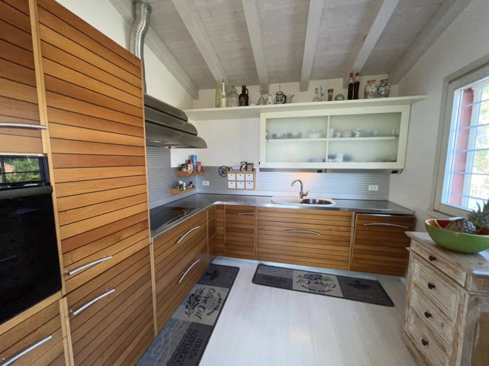 Image No.6-4 Bed House for sale