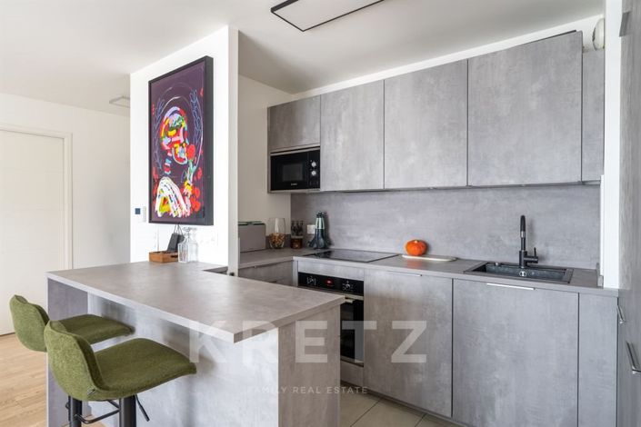 Image No.8-2 Bed Apartment for sale