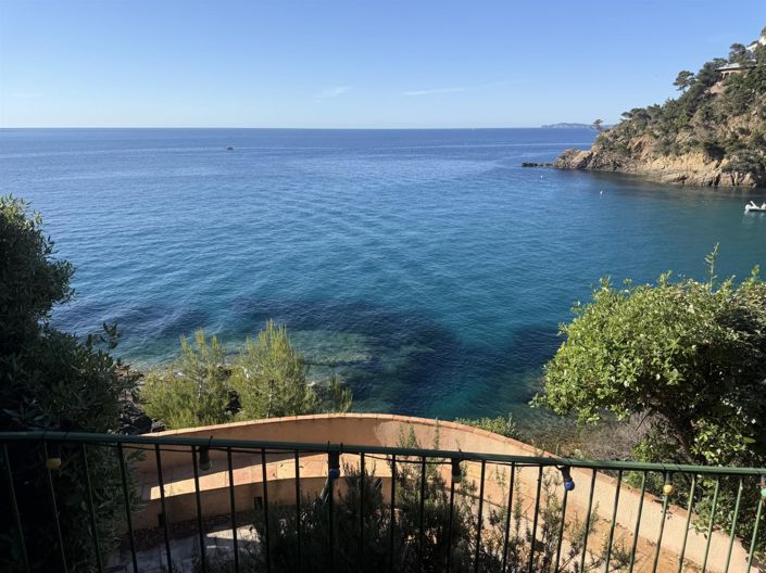 Image No.17-3 Bed House for sale