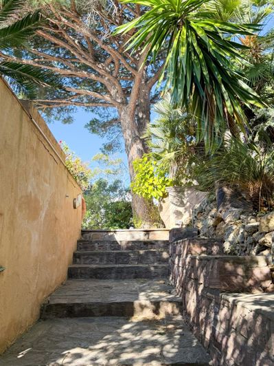 Image No.27-3 Bed House for sale