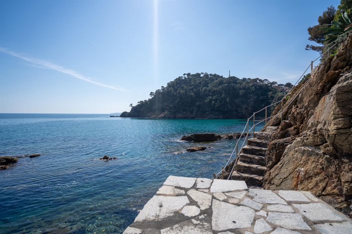 Image No.7-3 Bed House for sale