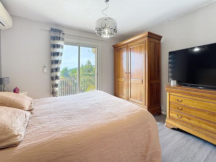 Image No.11-4 Bed House for sale