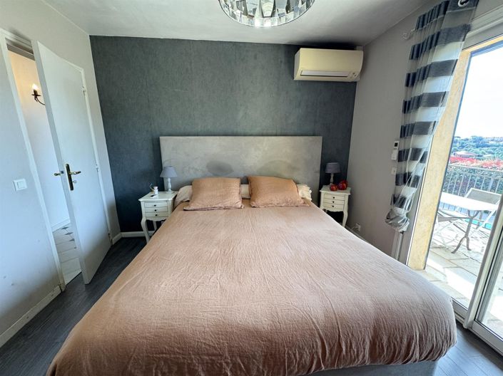 Image No.14-4 Bed House for sale