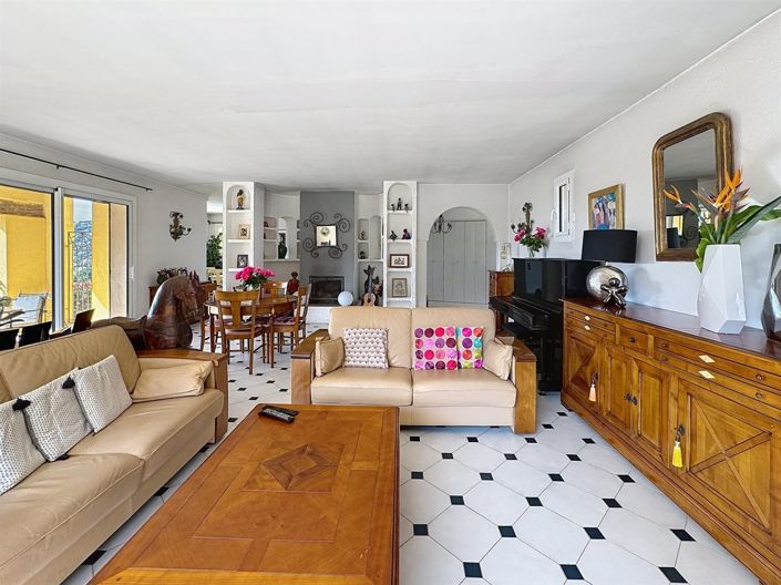 Image No.5-4 Bed House for sale