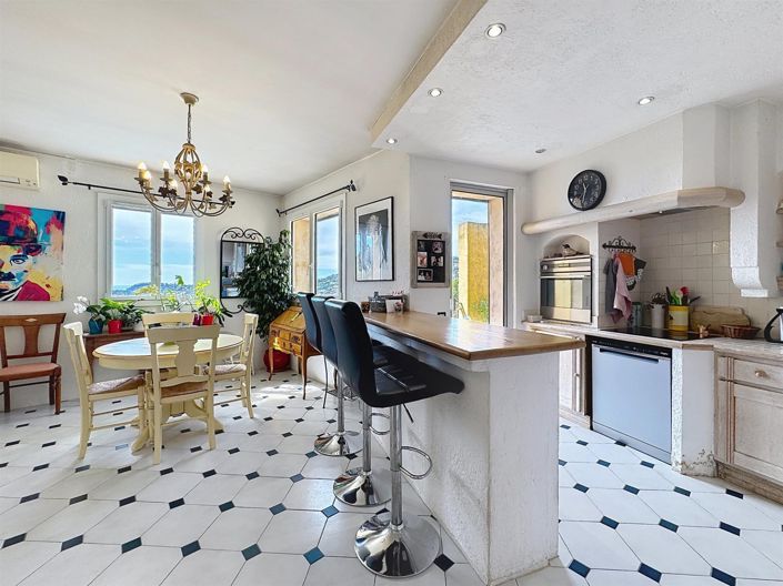 Image No.9-4 Bed House for sale