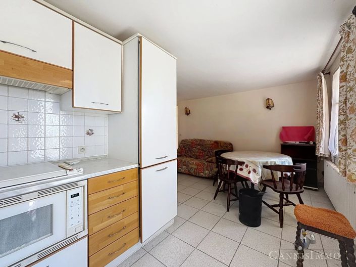 Image No.13-3 Bed House for sale