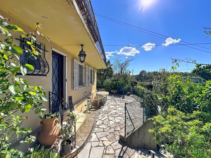 Image No.3-4 Bed House for sale