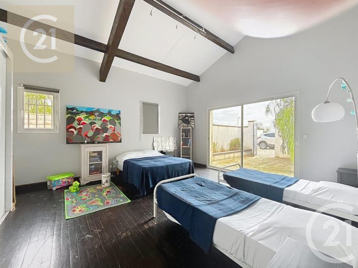 Image No.13-5 Bed House for sale