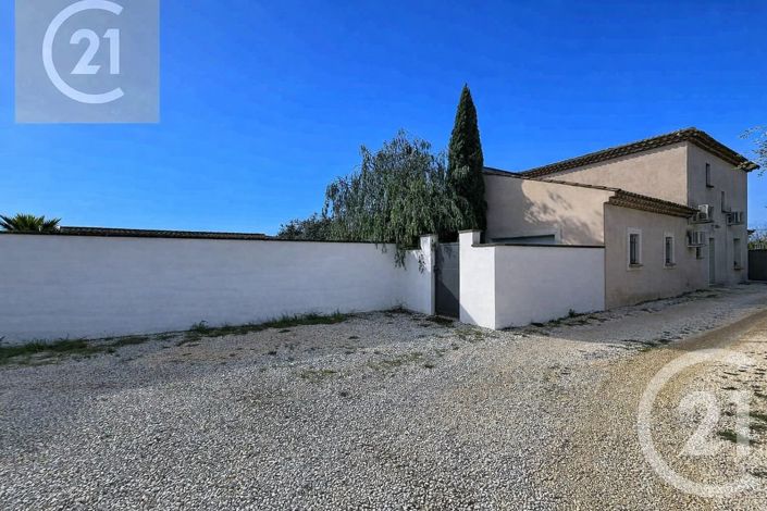 Image No.19-5 Bed House for sale