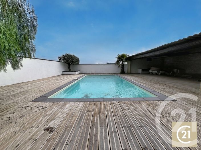 Image No.7-5 Bed House for sale