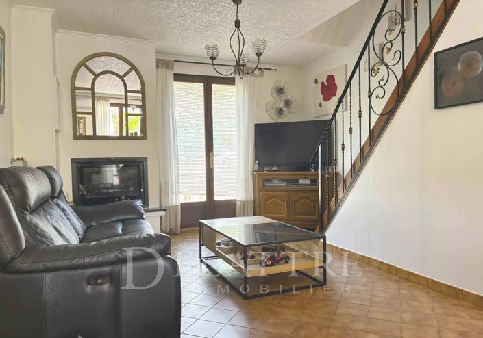 Image No.3-4 Bed House for sale