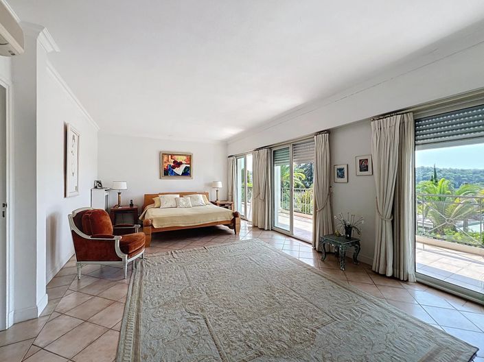 Image No.11-4 Bed House for sale