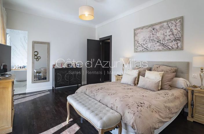 Image No.12-5 Bed House for sale