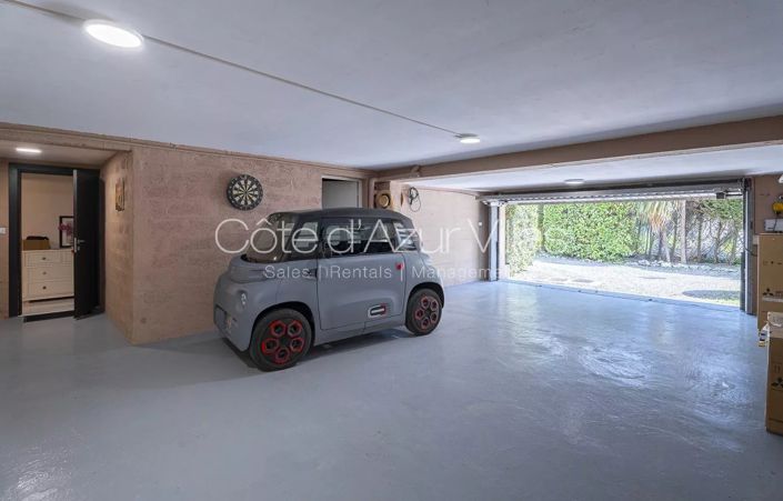 Image No.26-5 Bed House for sale