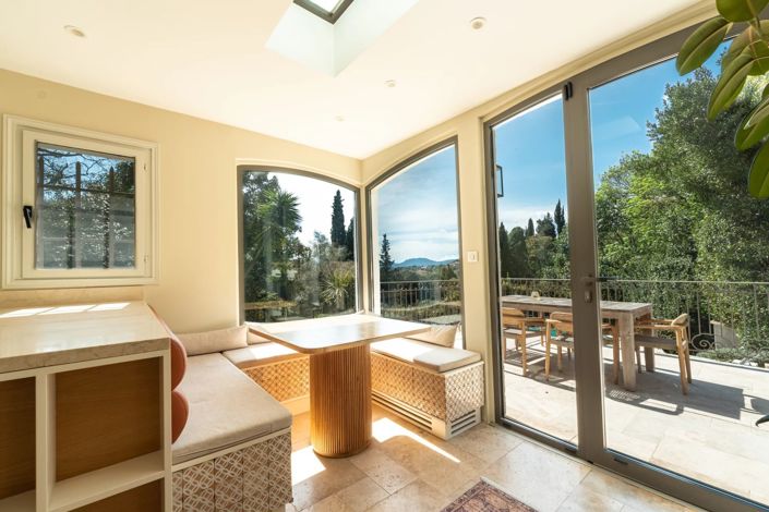 Image No.13-5 Bed House for sale