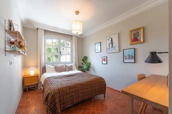 Image No.21-5 Bed House for sale