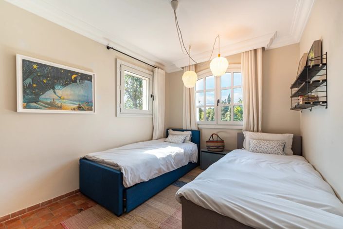 Image No.23-5 Bed House for sale