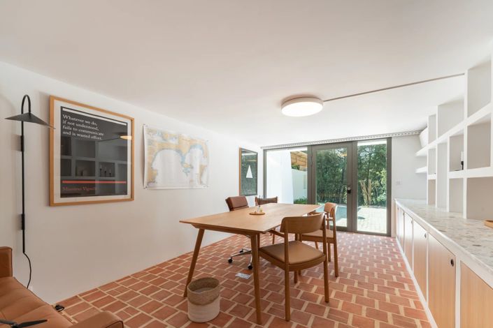 Image No.34-5 Bed House for sale