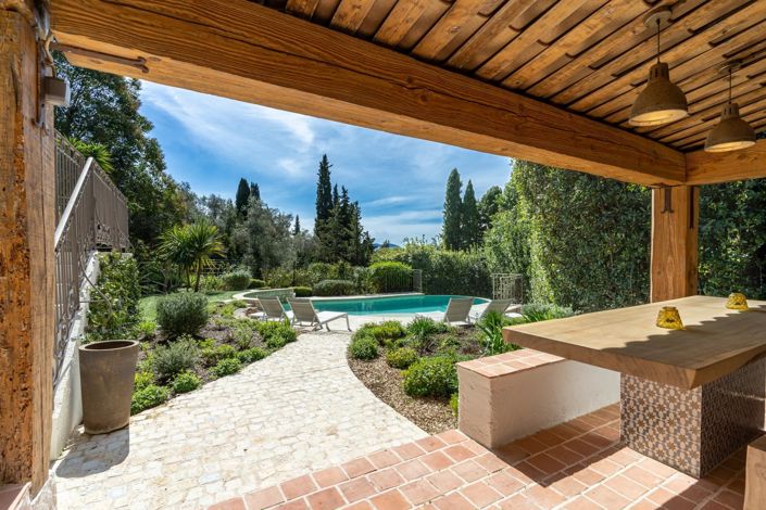 Image No.6-5 Bed House for sale