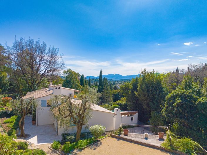 Image No.7-5 Bed House for sale