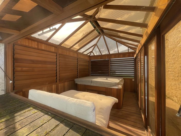 Image No.5-5 Bed House for sale