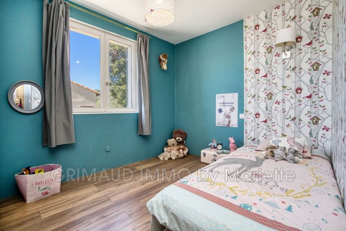 Image No.10-3 Bed House for sale