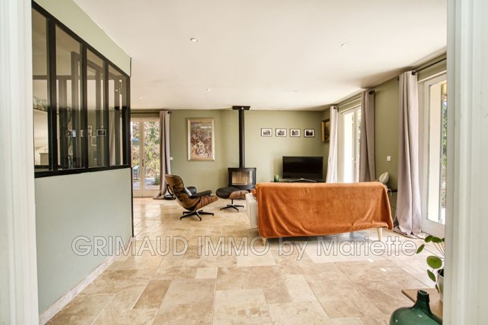 Image No.4-3 Bed House for sale