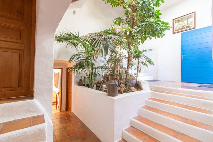 Image No.12-7 Bed House for sale