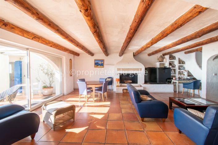 Image No.7-7 Bed House for sale