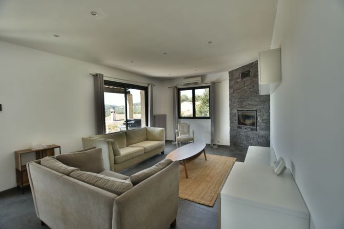 Image No.2-3 Bed House for sale