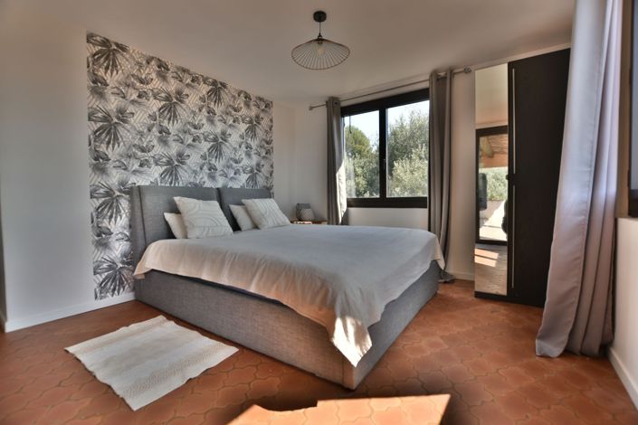 Image No.6-3 Bed House for sale