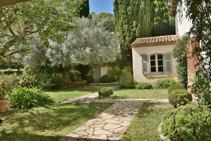 Image No.10-4 Bed House for sale
