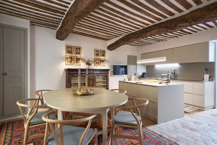 Image No.8-7 Bed House for sale