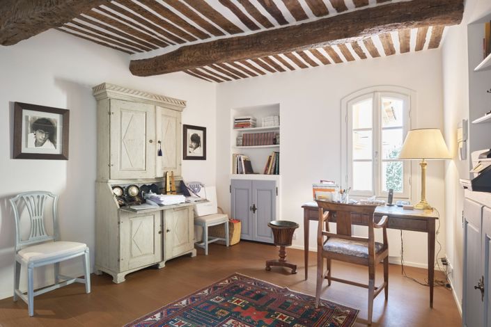 Image No.9-7 Bed House for sale