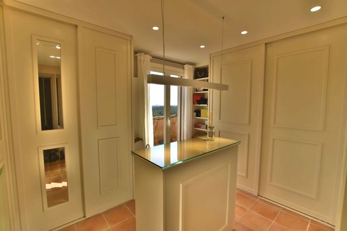 Image No.15-4 Bed House for sale