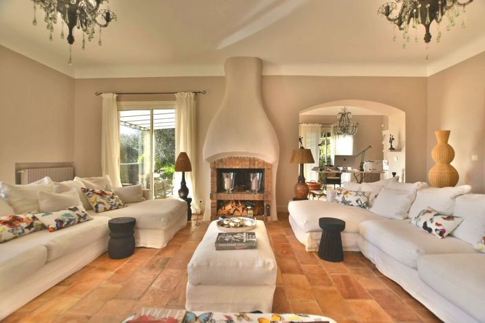 Image No.6-4 Bed House for sale