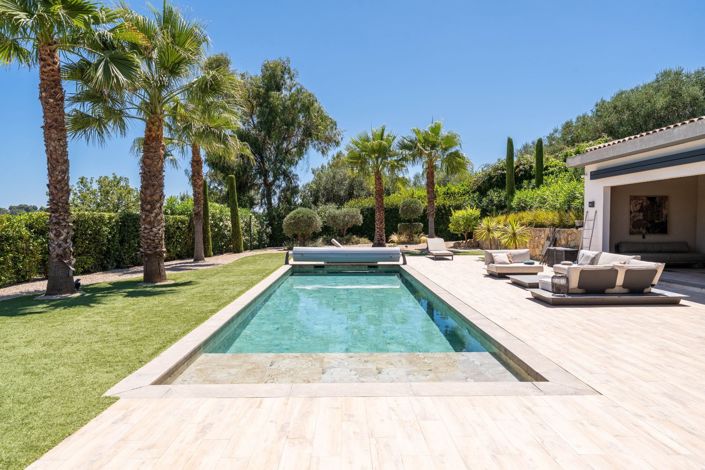 Image No.2-5 Bed House for sale