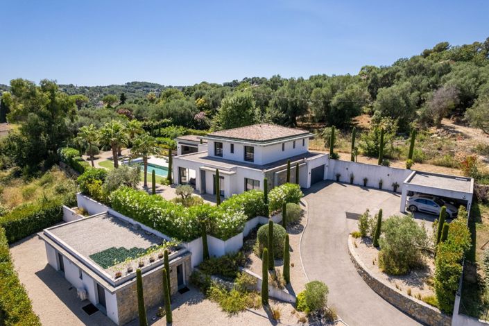 Image No.6-5 Bed House for sale