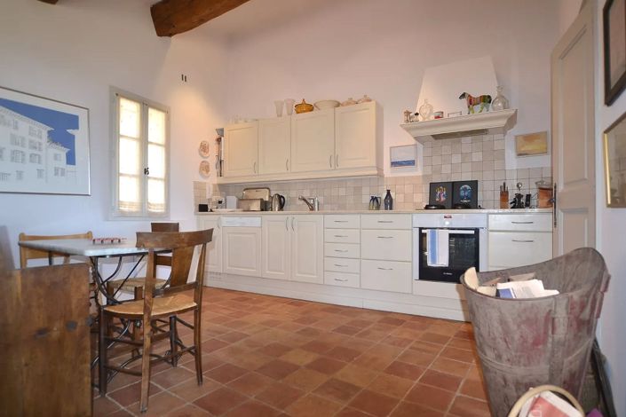 Image No.6-4 Bed House for sale