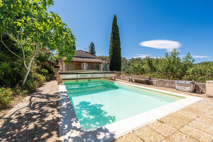 Image No.10-3 Bed House for sale