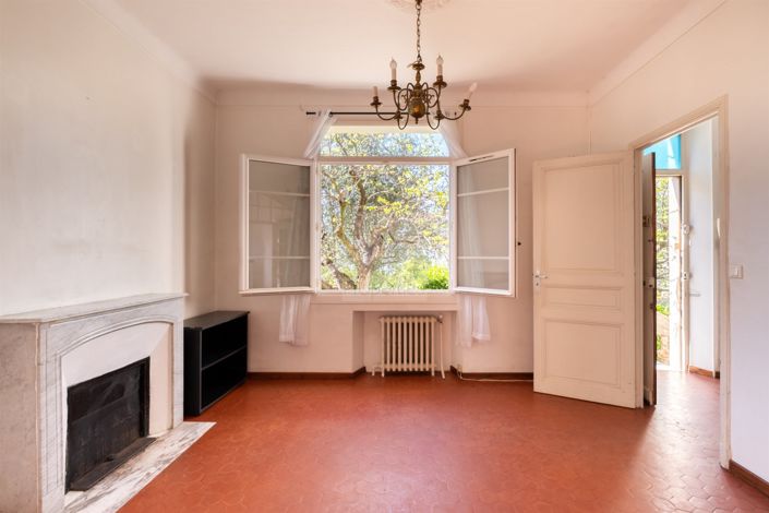 Image No.7-4 Bed House for sale