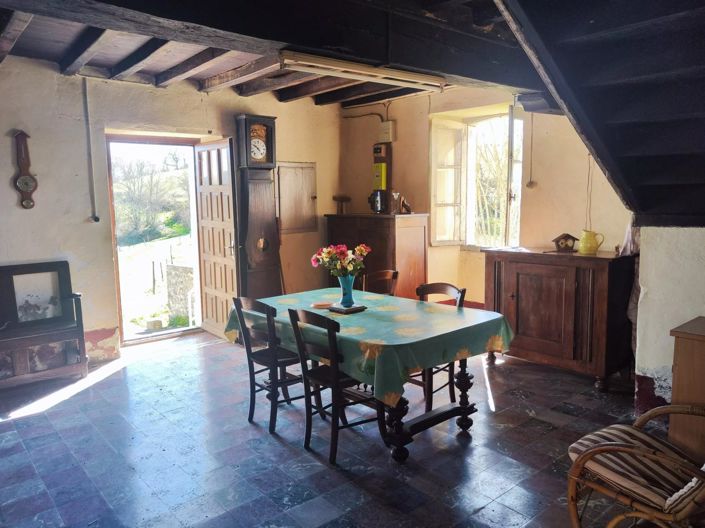 Image No.6-5 Bed House for sale